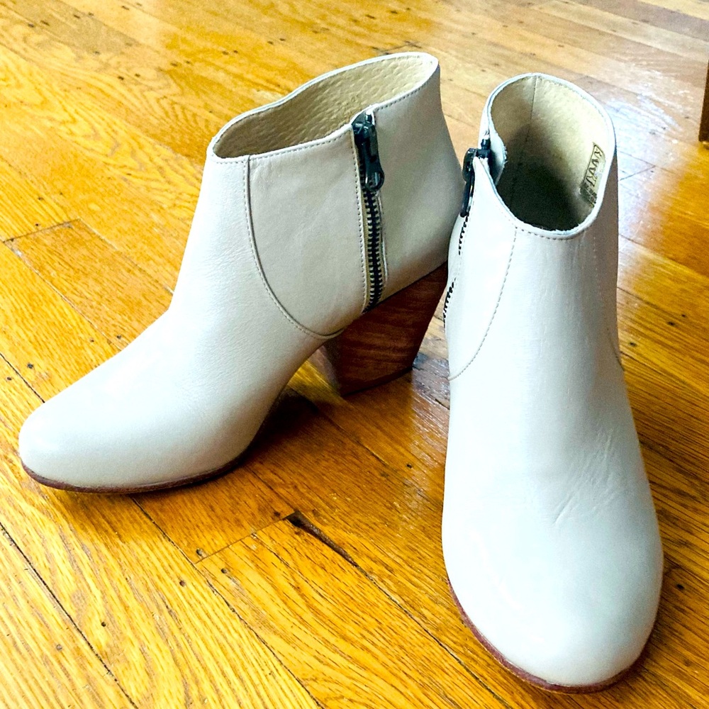 Fortress of Inca - Adriana Coco - Stone Color Booties